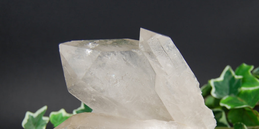 Pièce de cristal de roche avec trois cristaux