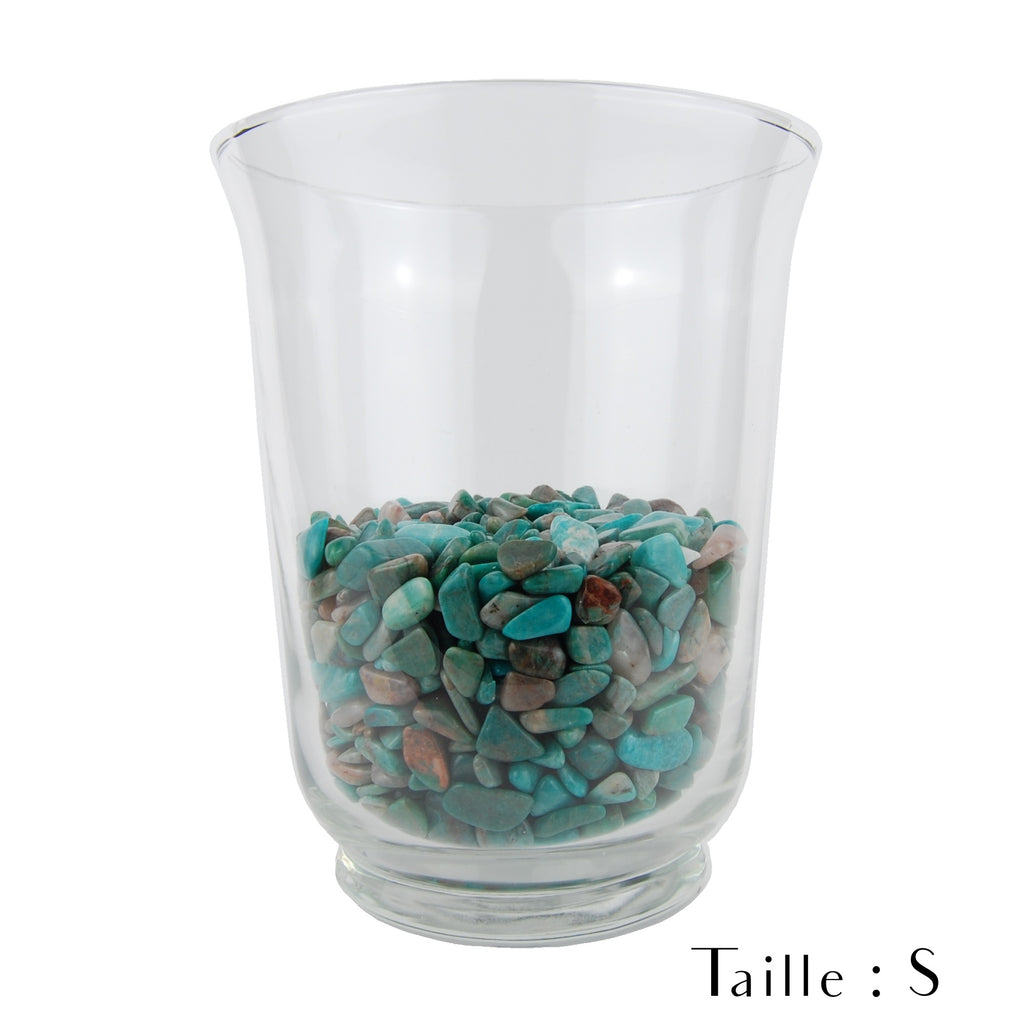 Petits morceaux de pierres roulées d'amazonite dans un vase taille S