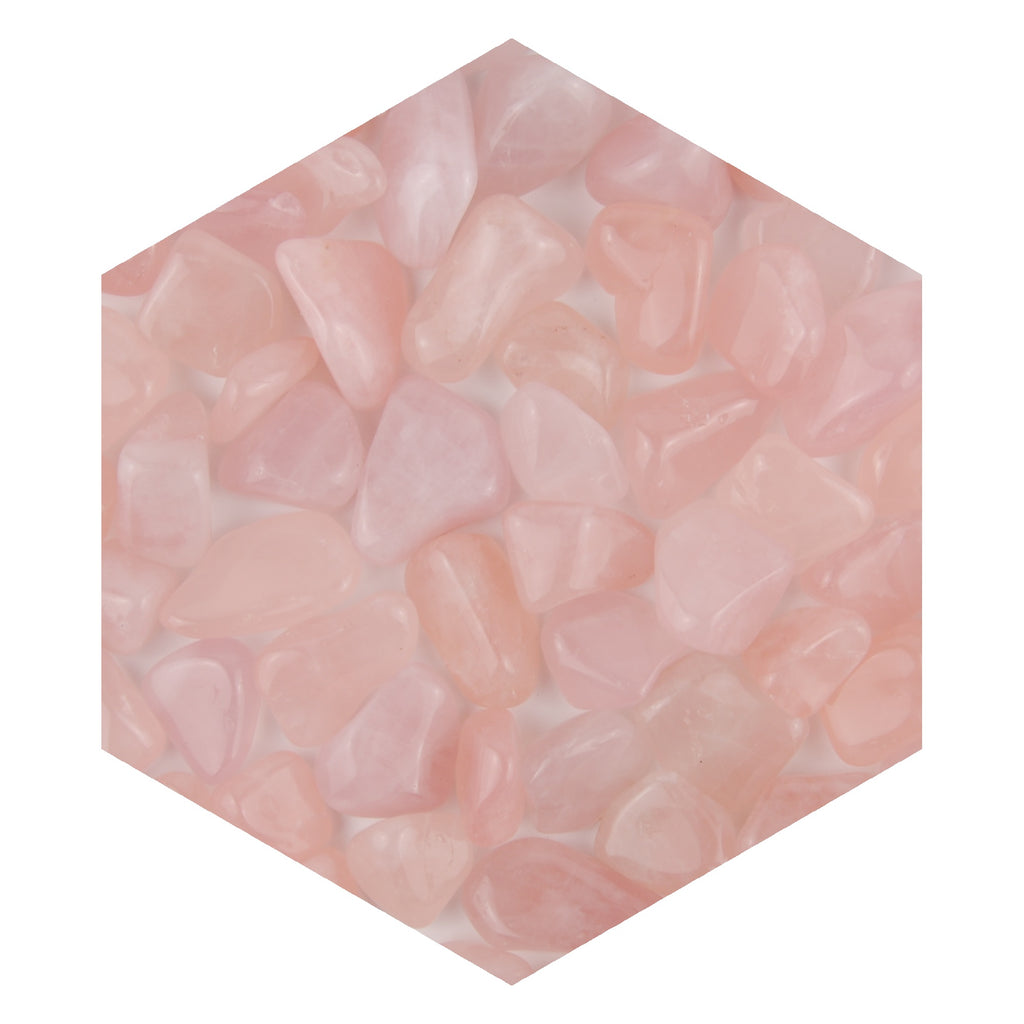 Petits morceaux de pierres roulées de quartz rose pour décoration